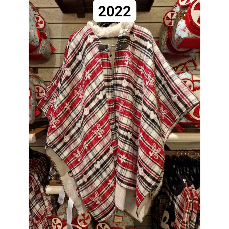 Cape/ Poncho Noël Version 2022 TAILLE UNIQUE 1 Cape/ Poncho Noël Version 2022 TAILLE UNIQUE