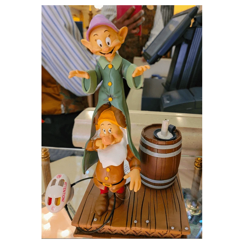 Figurine Nains Troisième Partie Disneyland Paris 1 Figurine Nains Troisième Partie Disneyland Paris
