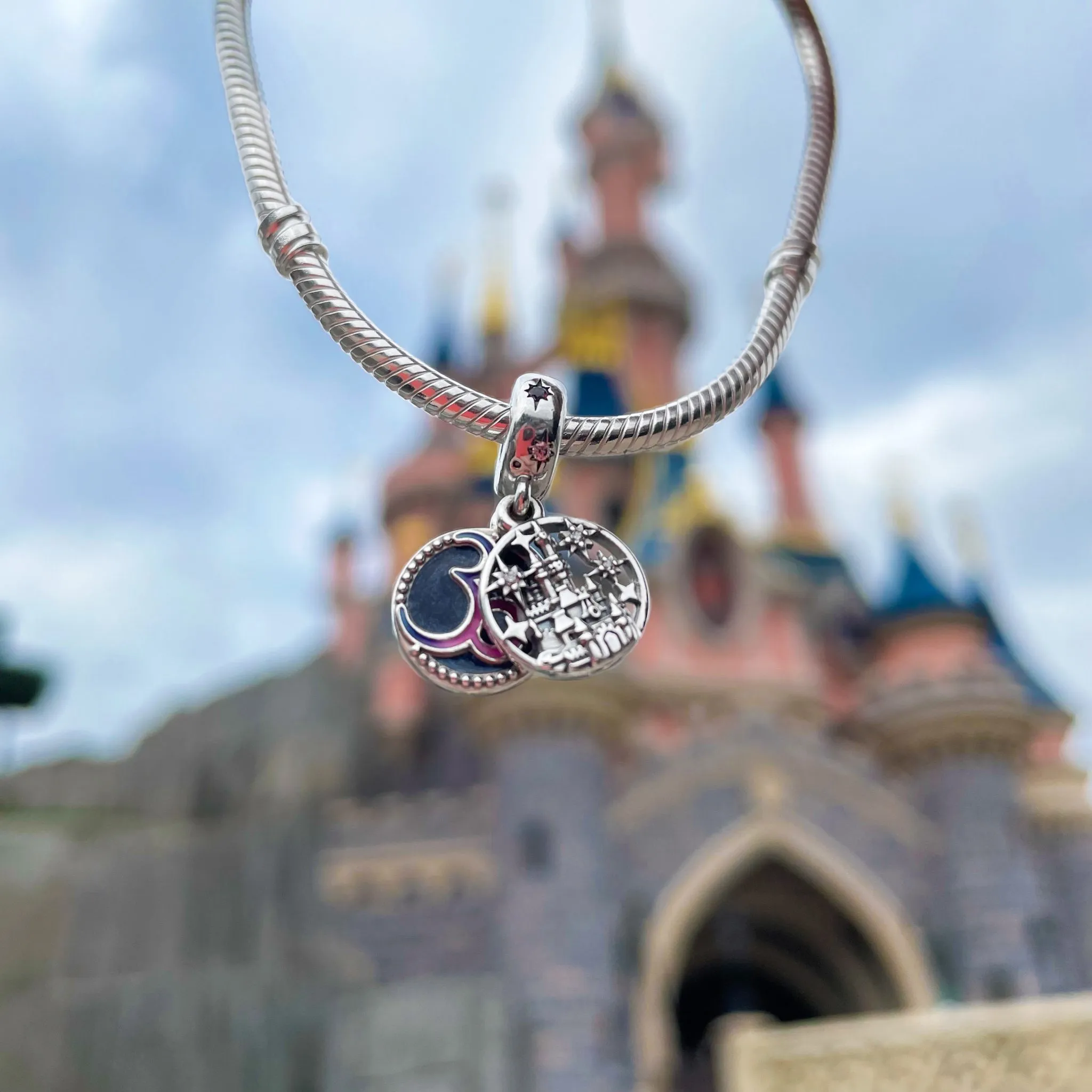 Dreamland Soldes -Dreamland Soldes Disneyland Paris 30th Anniversary Pandora Charm 2048x2048 1